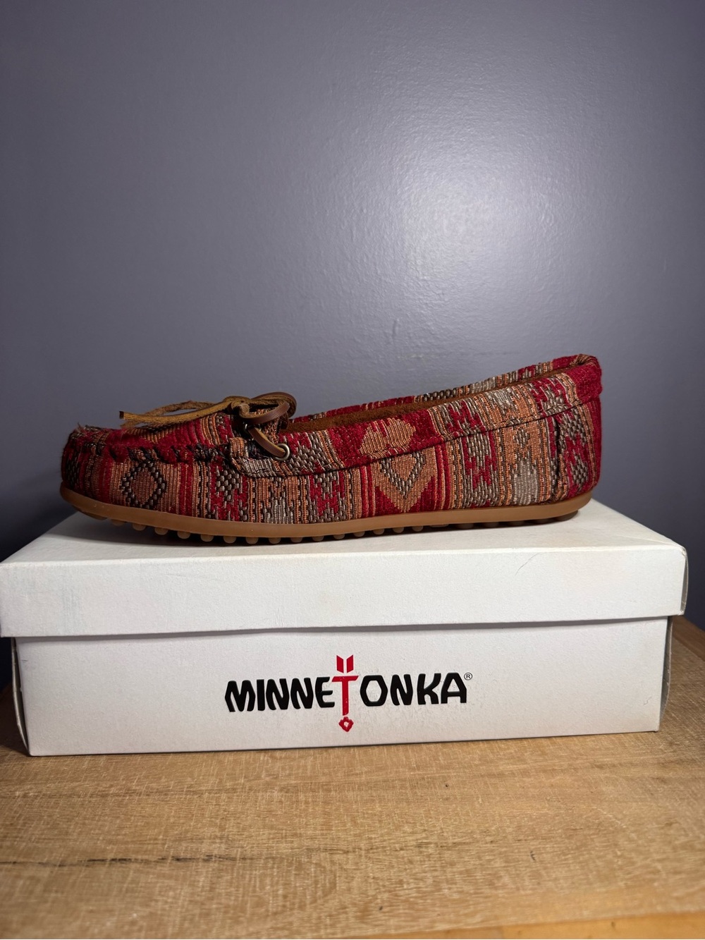 Minnetonka Women's Red and Tan Woven Moccasin